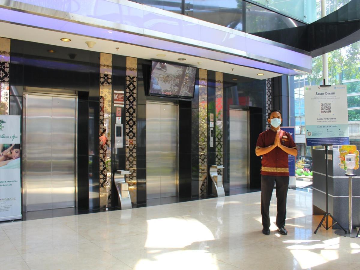 Hermes Palace Hotel Medan Kültér fotó