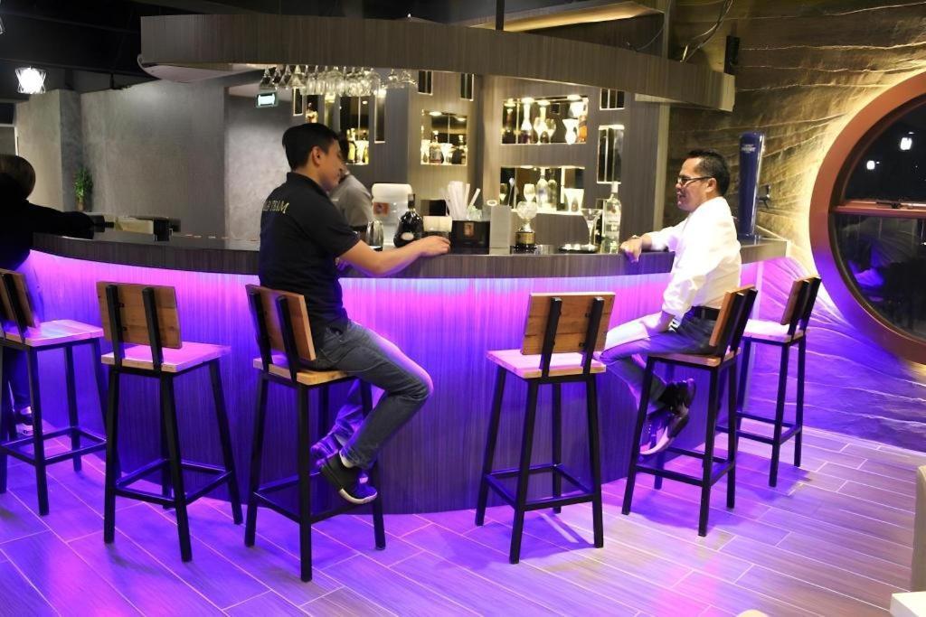 Hermes Palace Hotel Medan Kültér fotó