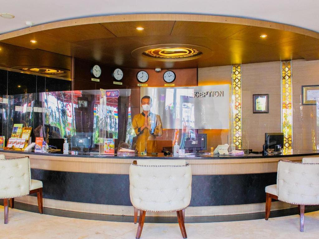 Hermes Palace Hotel Medan Kültér fotó