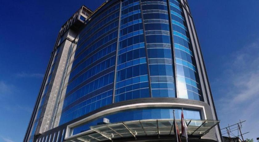Hermes Palace Hotel Medan Kültér fotó