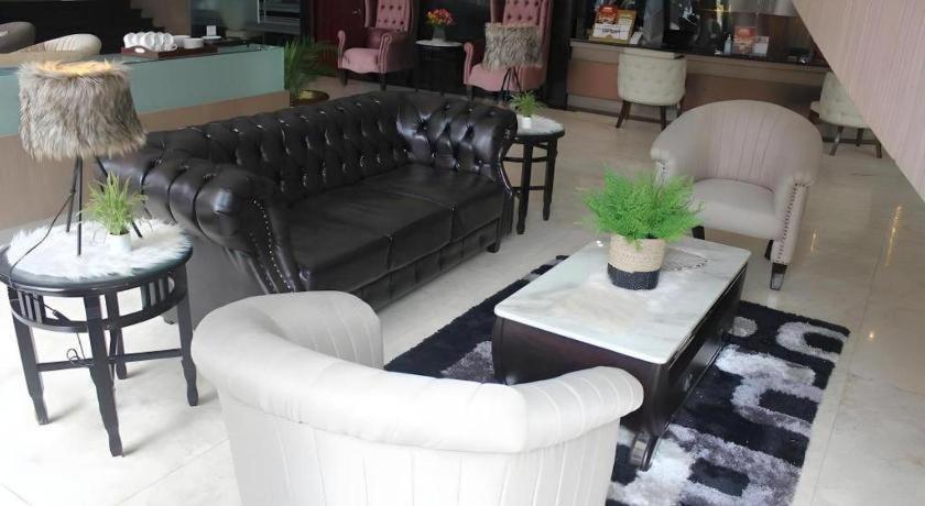 Hermes Palace Hotel Medan Kültér fotó