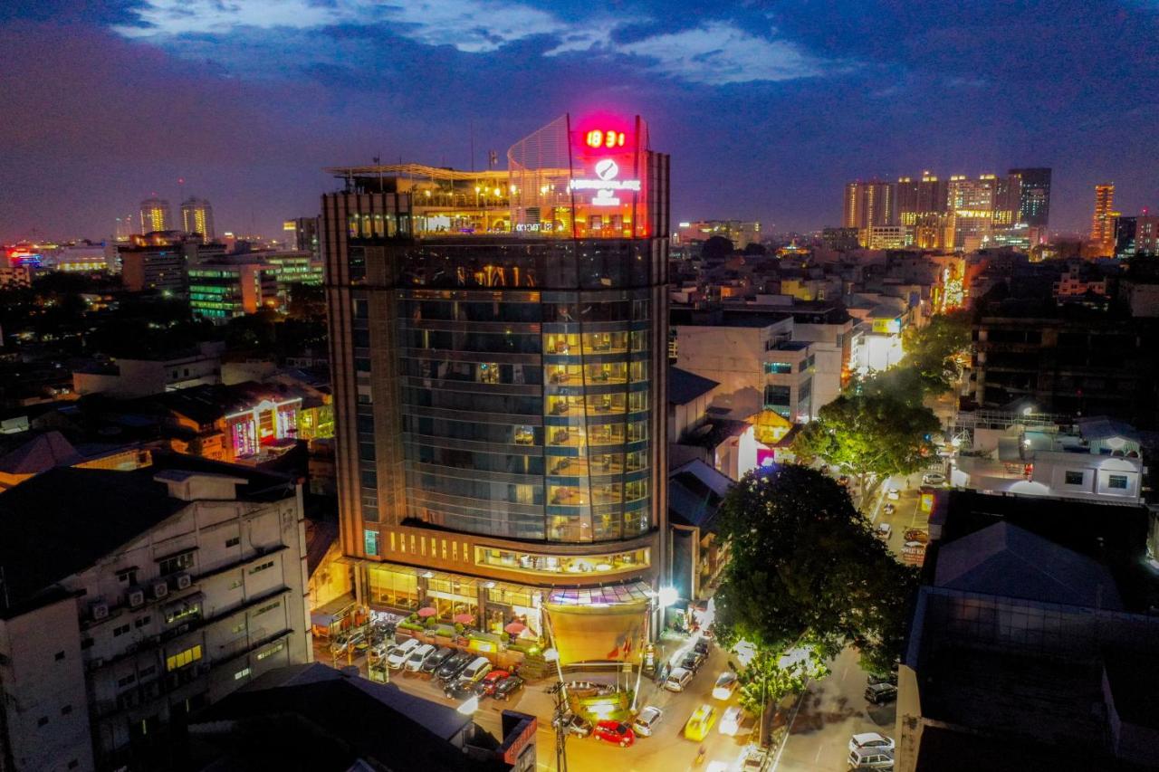 Hermes Palace Hotel Medan Kültér fotó